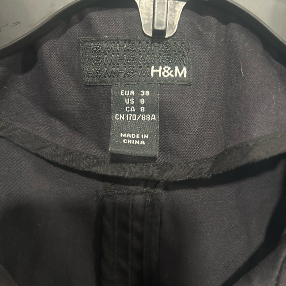 H&M Women's Black Belted Jacket size 8 - Picture 2 of 2